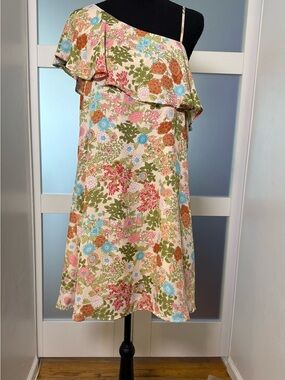 Entro One-Shoulder Floral Mini Dress, size Medium.